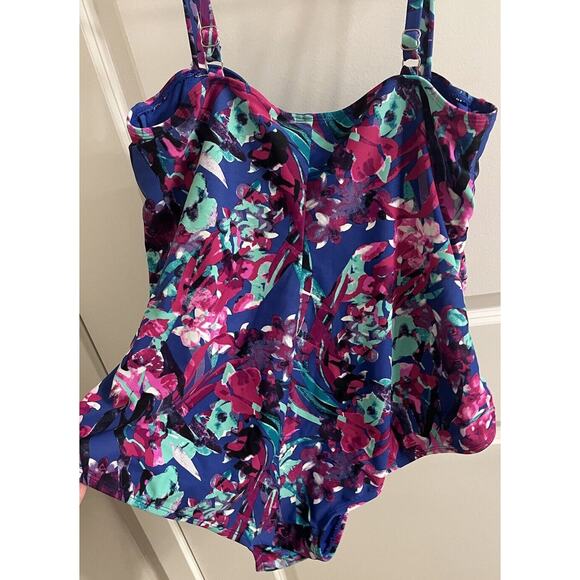 Catalina 3X (22W-24W) One Piece Swim Suit Floral w/adjustable straps blue - Picture 3 of 7